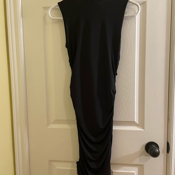 Little black dress - Picture 2 of 3